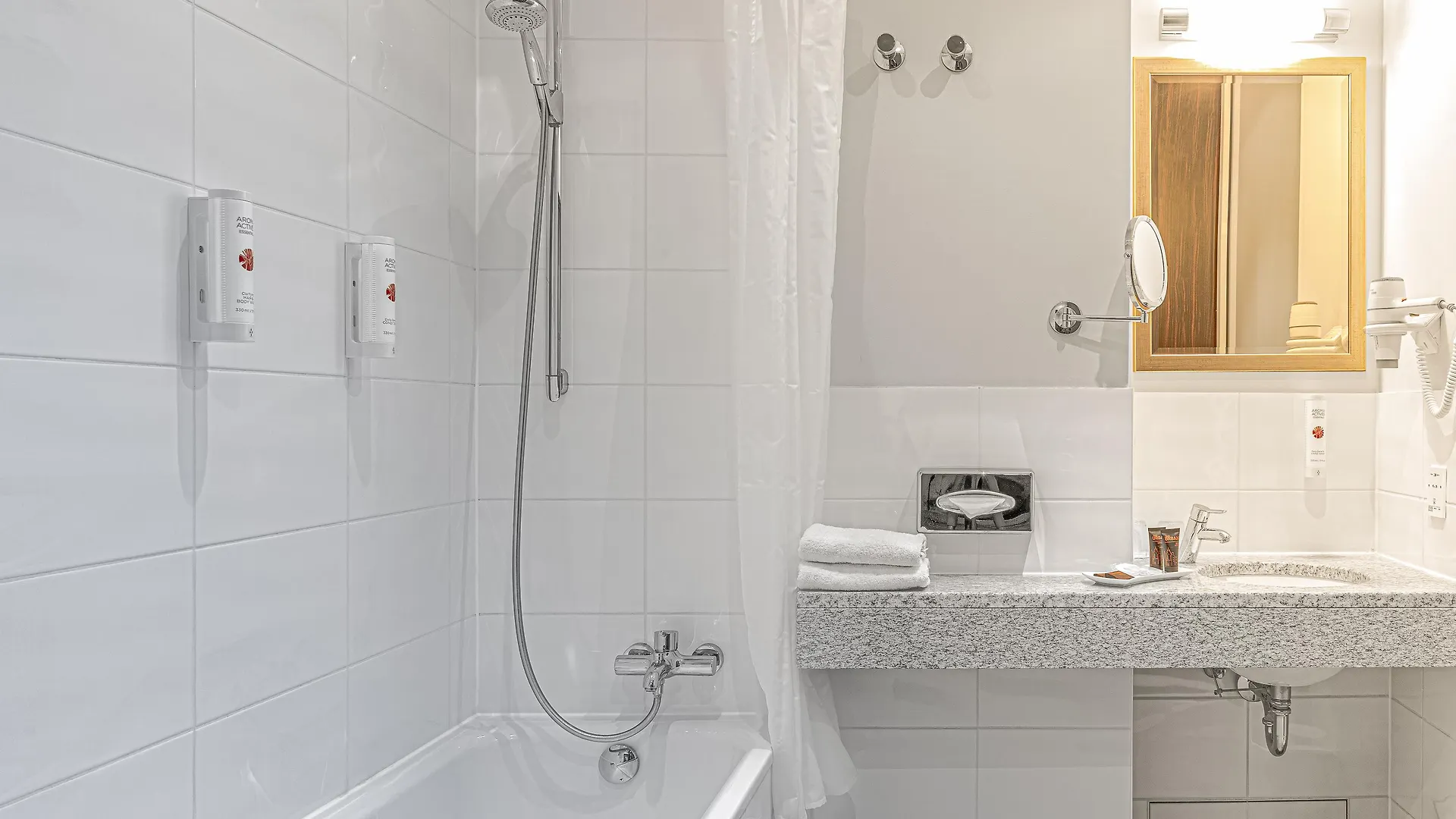 Ramada By Wyndham Frankfurt City Centre Frankfurt am Main 4*,